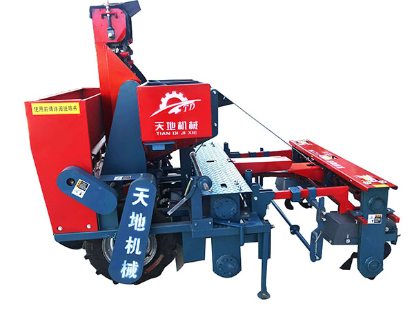 土豆收獲機(jī)設(shè)備